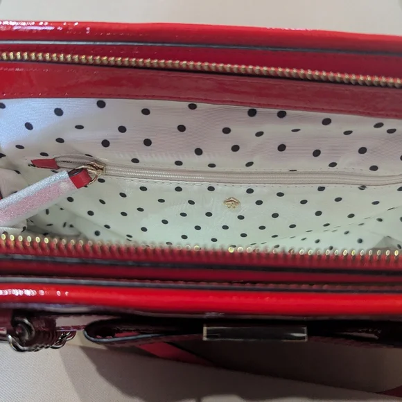 Kate Spade Patent Leather Bow Handbag in Gorgeous Red, Like NEW♦️ - Picture 15 of 16